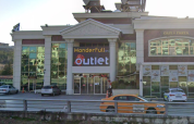 Wonderfull Life Outlet Giyim